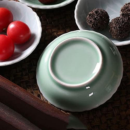 Appetizer Bowls A Pack of 2 Ceramic Sauce Dish Lotus Shape Sauce Dishes Plates Serving Dipping Bowls for Sushi Appetizer Snack Seasoning Dishes Salad Bowls