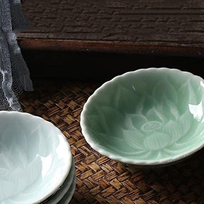 Appetizer Bowls A Pack of 2 Ceramic Sauce Dish Lotus Shape Sauce Dishes Plates Serving Dipping Bowls for Sushi Appetizer Snack Seasoning Dishes Salad Bowls