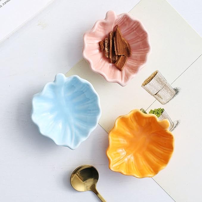 Appetizer Bowls Ceramic Sauce Dish Set of 5 Appetizer Plates Dipping Bowls Mini Condiment Irregular Shape Soy Sauce Sushi Seasoning Dishes Salad Bowls