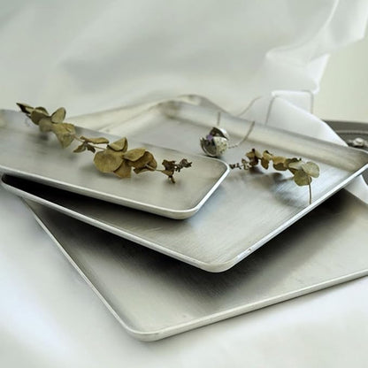 Healifty Vintage Aluminum Food Serving Tray Small Retro Storage Plate Silver Texture for Home Kitchen Dining Restaurant Cafe Use