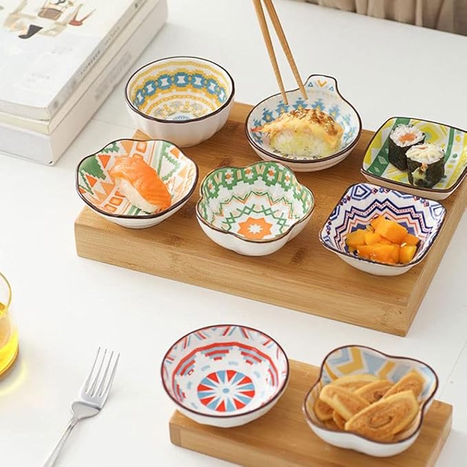 Dipping Sauce Dish Dipping Bowl Appetizer Plates 4-inch Ceramic Sauce Dish Set Olive Oil Dipping Bowl Set of 4, Serving Soy Sauce for Ketchup Vinegar Sushi Barbecue Sauce or Seasoning Bowl Dipping Sau
