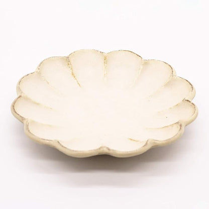 Mino Ware 555-0006 Kaneko Komohei Linka Plate, Medium Plate, White, Kneeling Flowers, Diameter Approx. 6.7 inches (17 cm), Microwave and Dishwasher Safe, Made in Japan