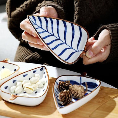Condiment Tray Japanese Style Leaf Shape Ceramic Sauce Dishes 3.35 Inch Condiments Dish Dipping Plates Soy Sauce Vinegar Appetizer Dishes or Seasoning（with Tray） Dip Sets(D)