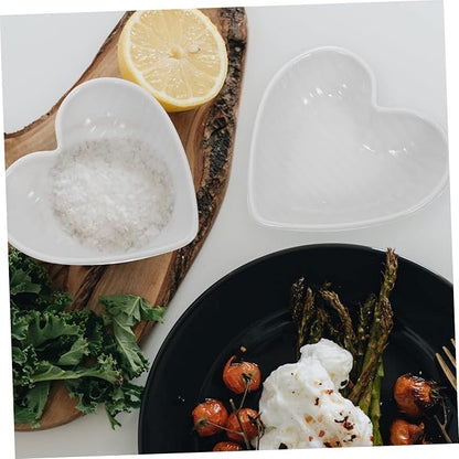 PRETYZOOM 4pcs Heart-shaped Ceramic Sauce Dish White Spice Dishes for Seasoning Dipping Condiments Family Gatherings Parties and Outdoor Events