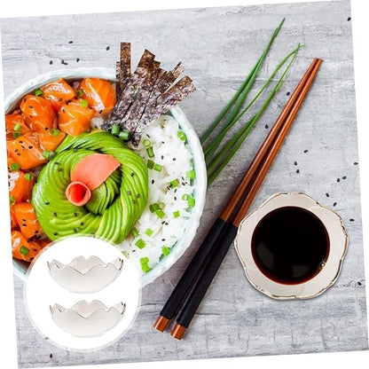 Appetizer Plates Ceramic Serving Tray Round 2pcs Pinch Bowls Seasonings Bowls Dipping Seasoning Dishes Ceramic Dipping Plates Condiment Plate Vinegar Bowl Soybean Set Chip Jars (White 7X7X2.8cm)