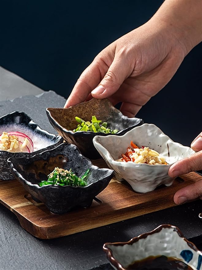 Dipping Bowls Creative Japanese Ceramic Plate Snack Dish Household Tableware Seasoning Plate Dipping Plate Soy Sauce Plate Vinegar Plate Appetizer Bowls(D)