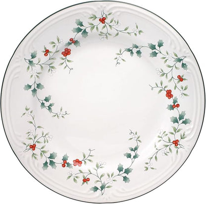 Pfaltzgraff Winterberry 10-1/2-Inch Dinner Plates, Set of 4, White